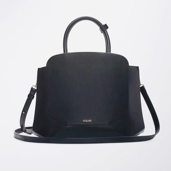 Aritzia Handbags - Aritzia Auxiliary Bega Black Tote Satchel Bag